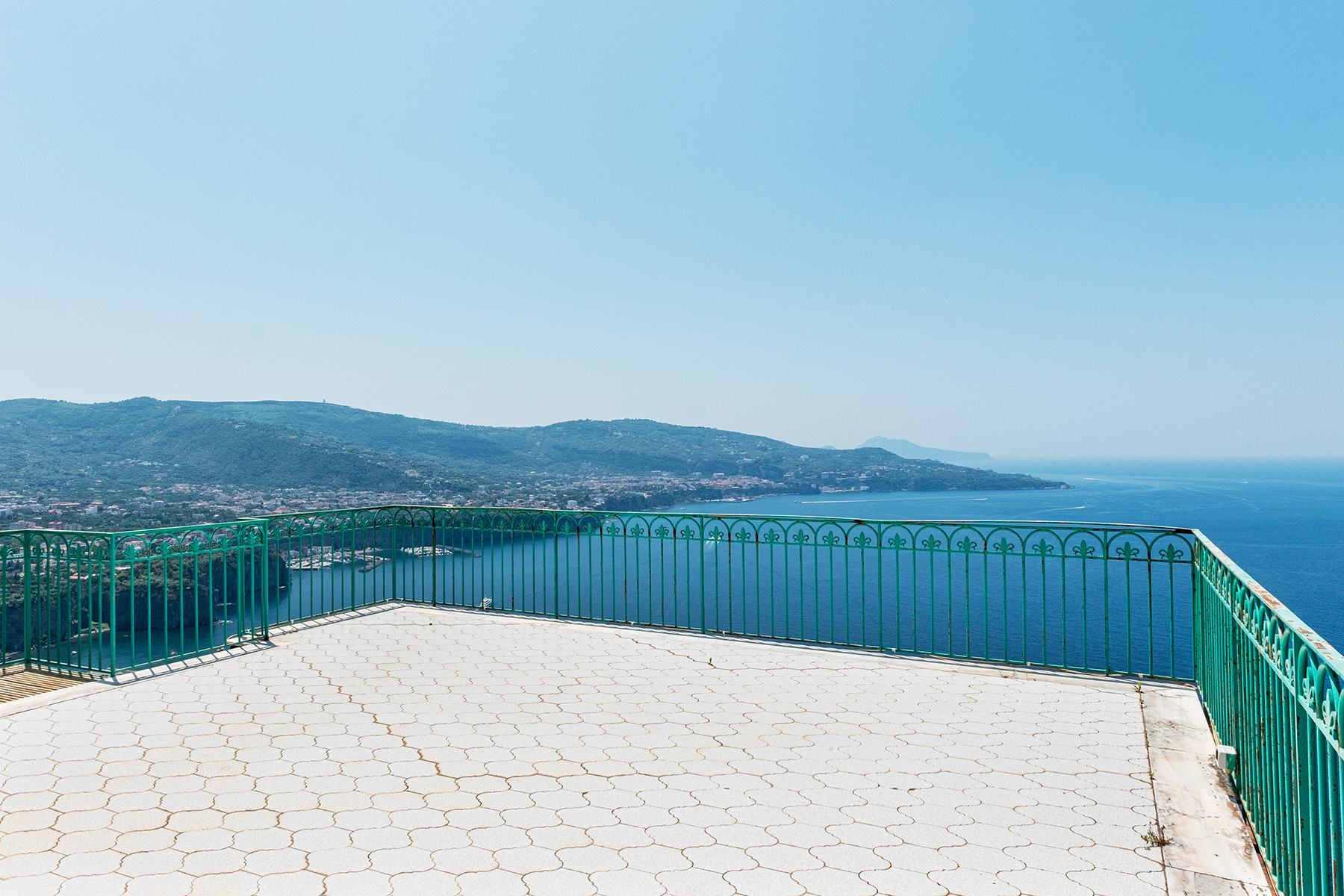 Palazzo di lusso in vendita a Vico Equense - TrovoCasa ...