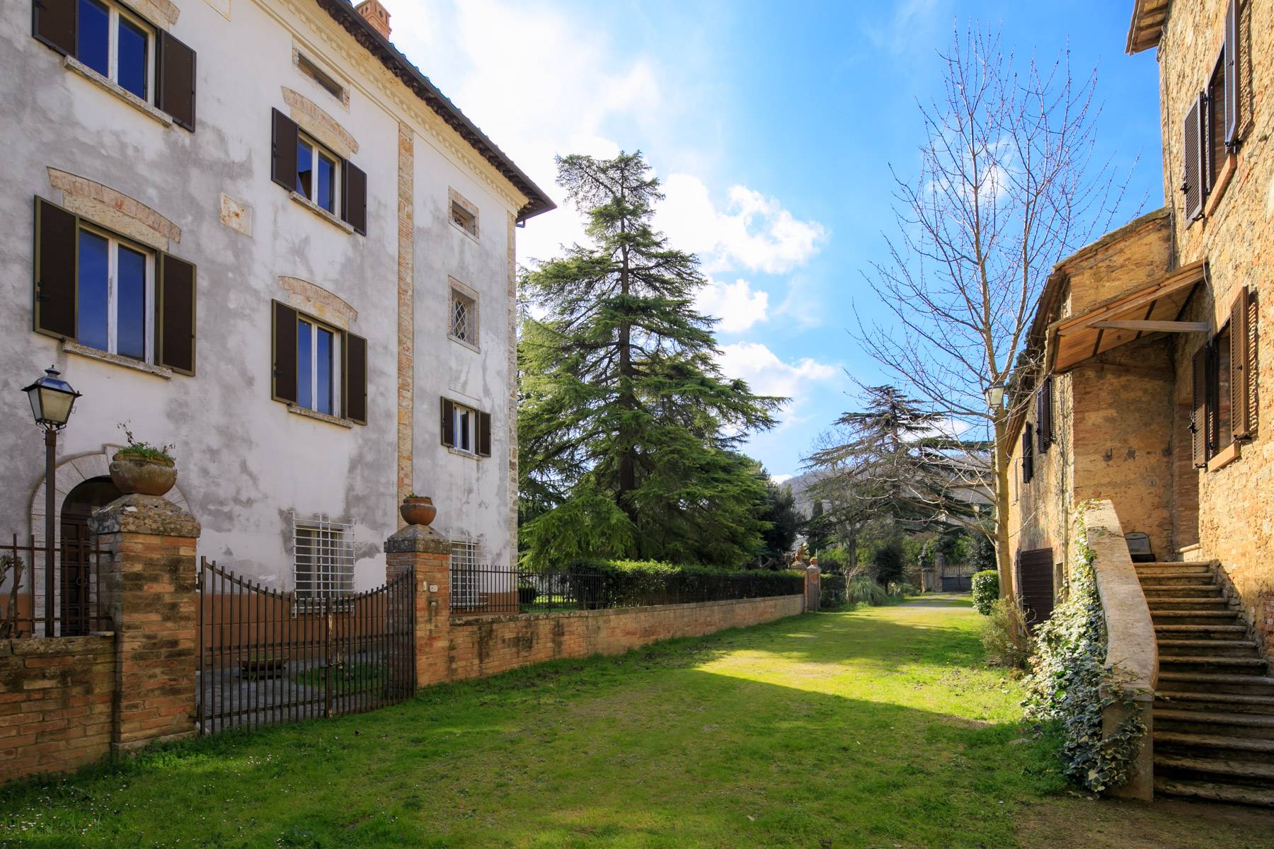 Villa in Vendita a Montepulciano: 5 locali, 2400 mq - Foto 3