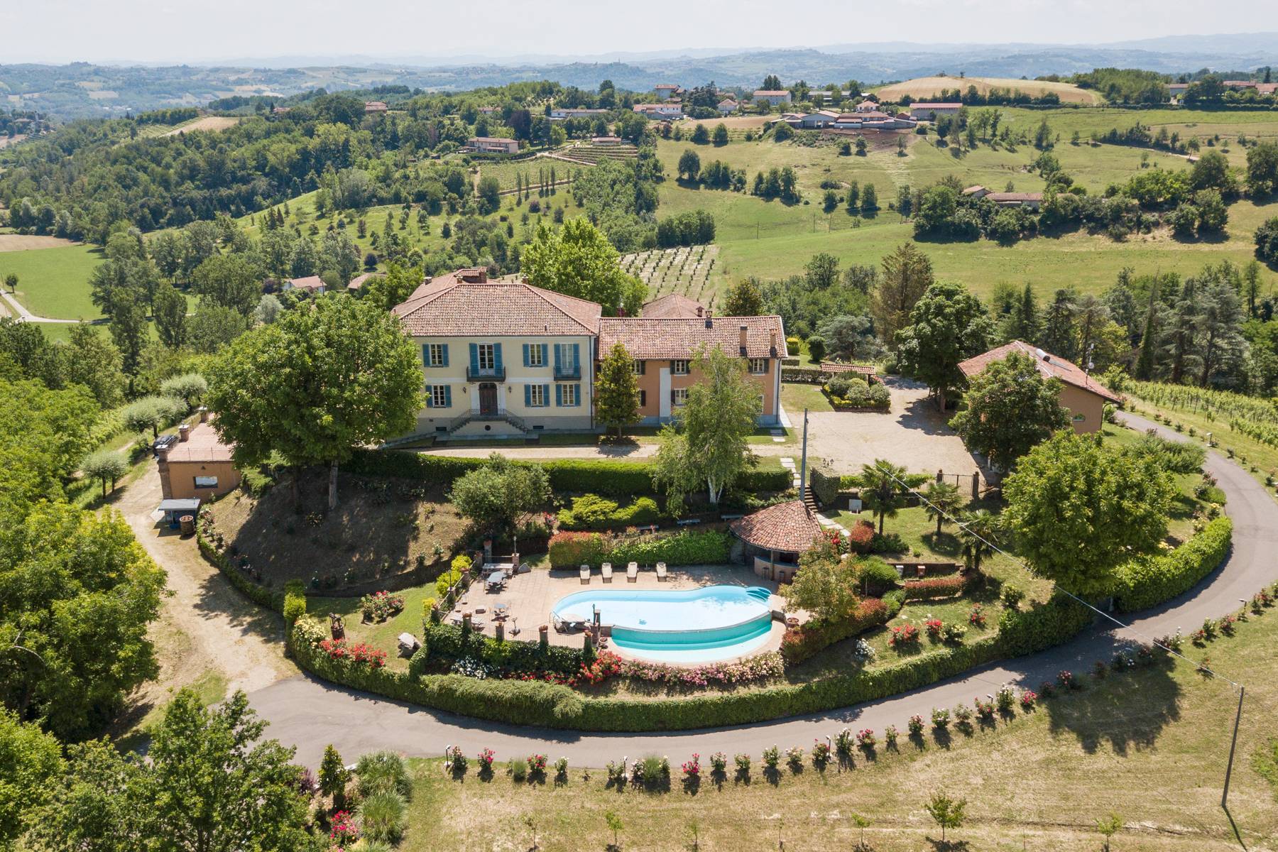 Villa in Vendita a Asti regione monteratto