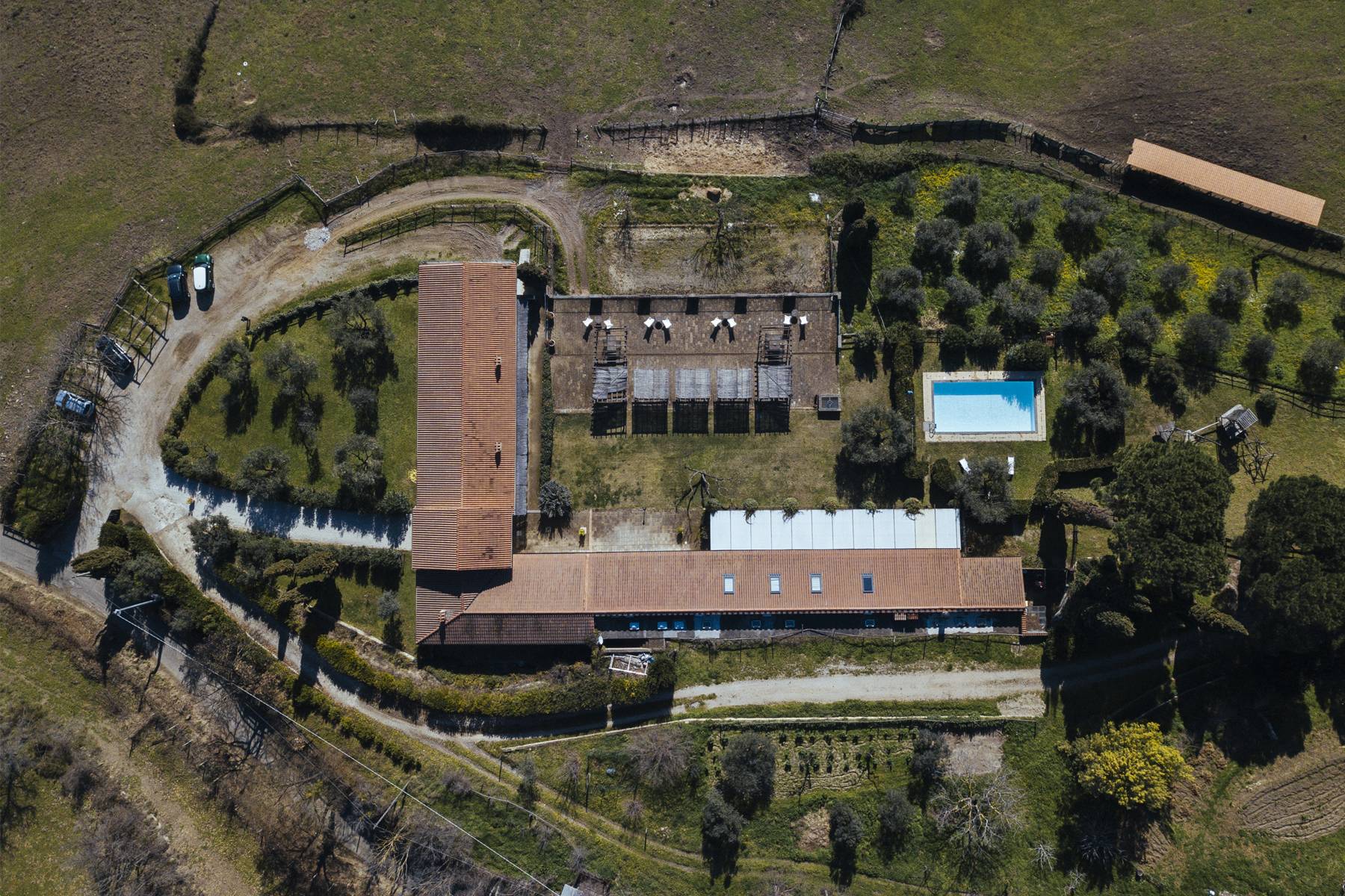 Villa in Vendita a Castelnuovo Di Porto: 5 locali, 1100 mq - Foto 2