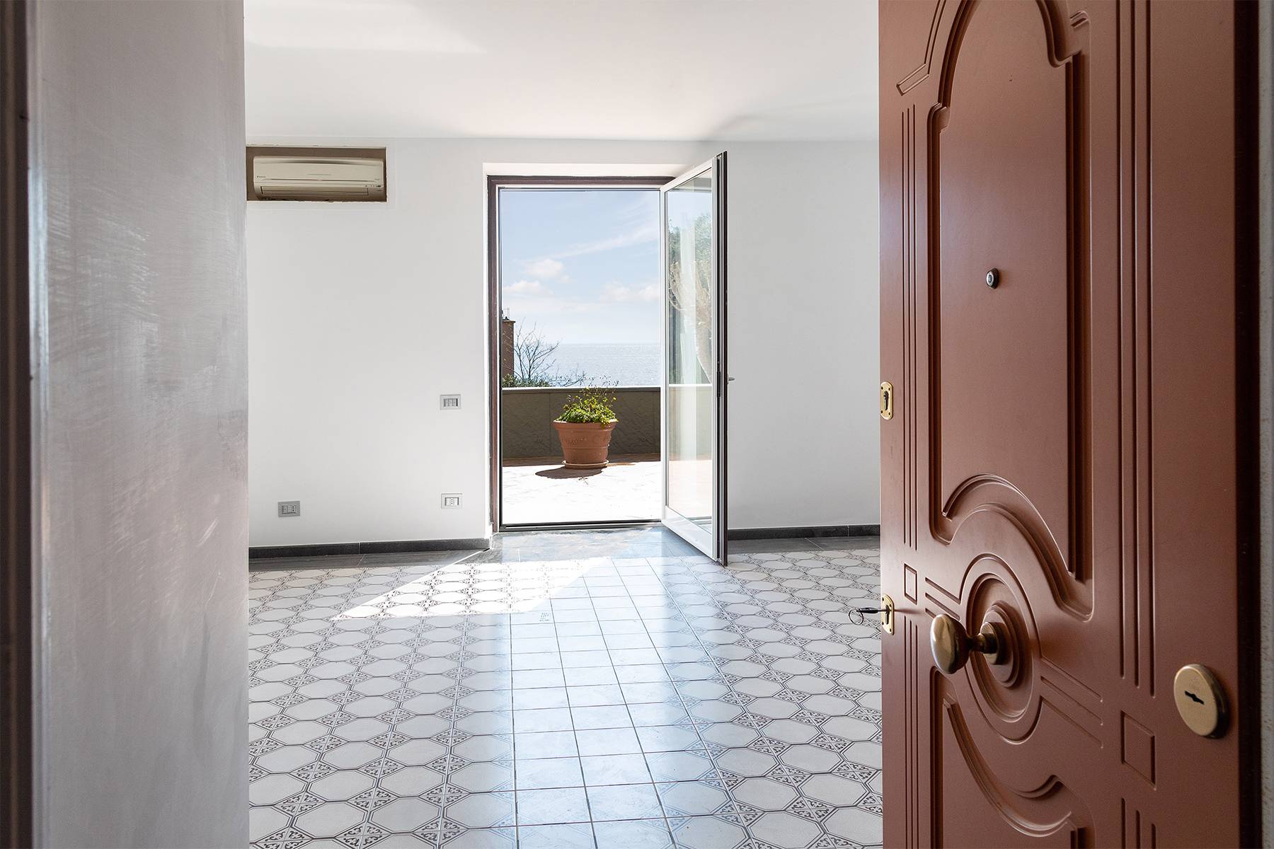 Appartamento in Affitto a Napoli: 5 locali, 150 mq - Foto 4