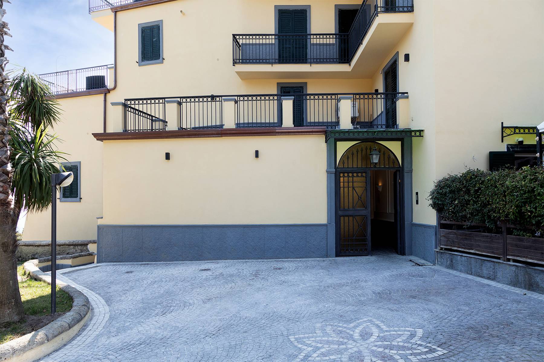 Appartamento in Affitto a Napoli: 3 locali, 110 mq - Foto 7