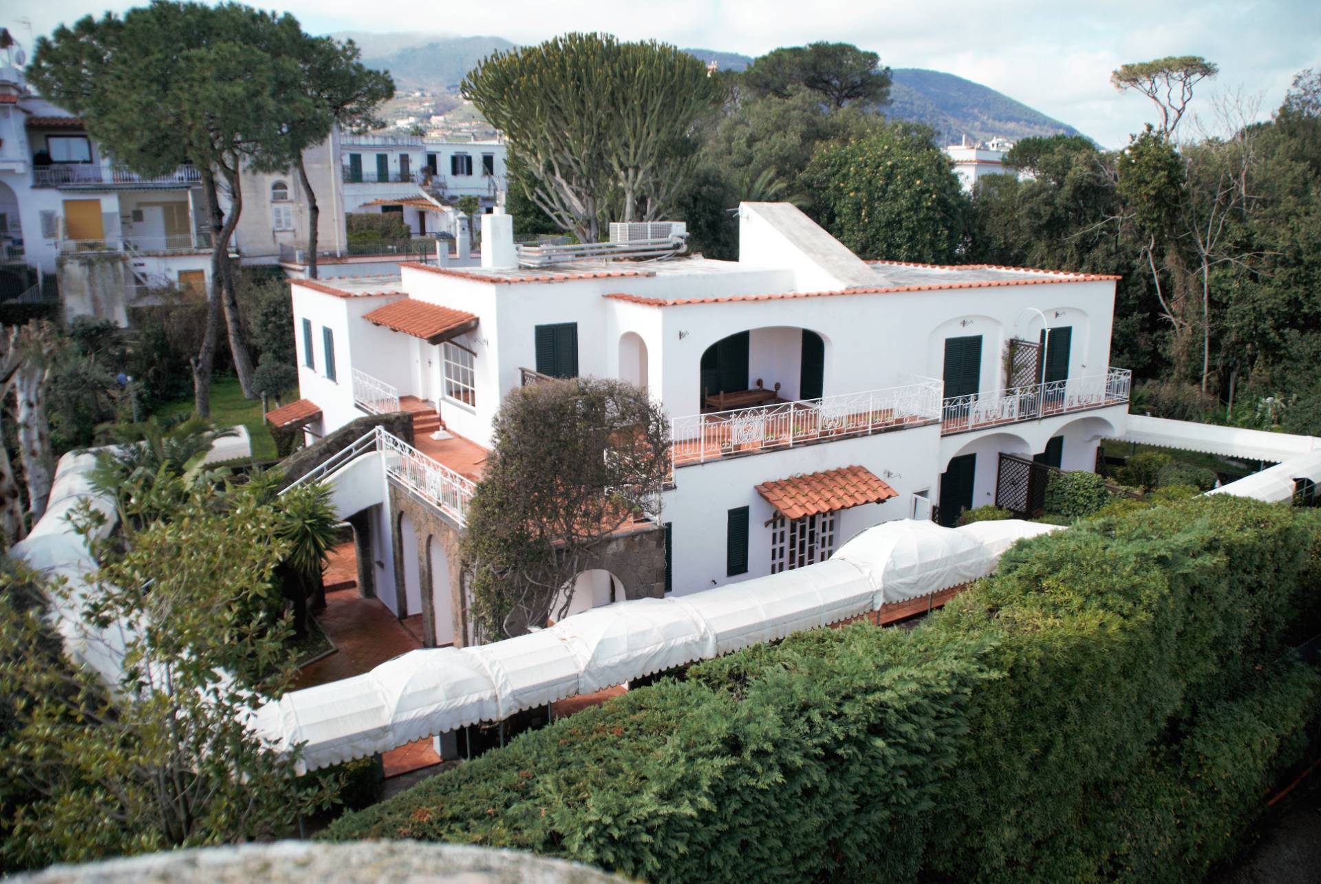 Villa in Vendita a Ischia piazzetta champault