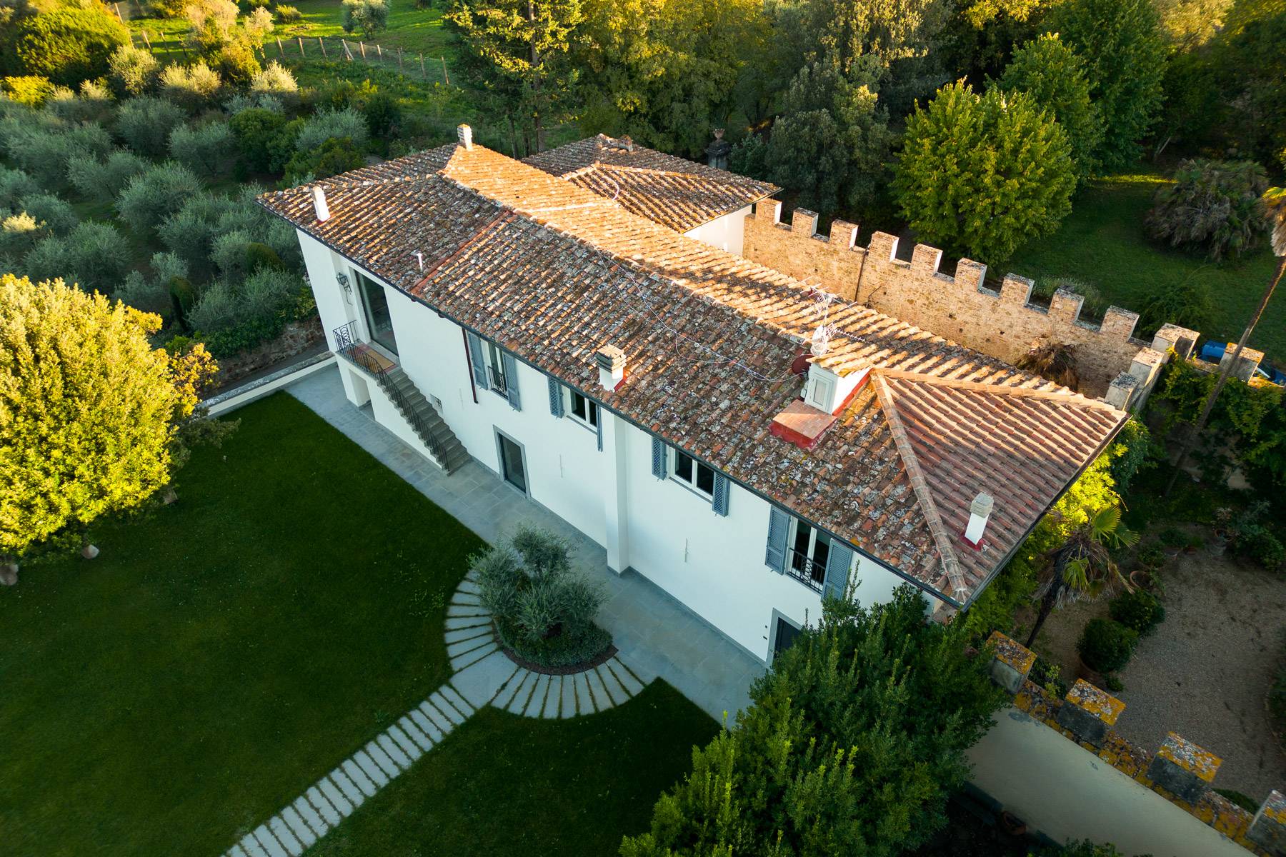 Villa in Vendita a Firenze: 5 locali, 750 mq - Foto 2