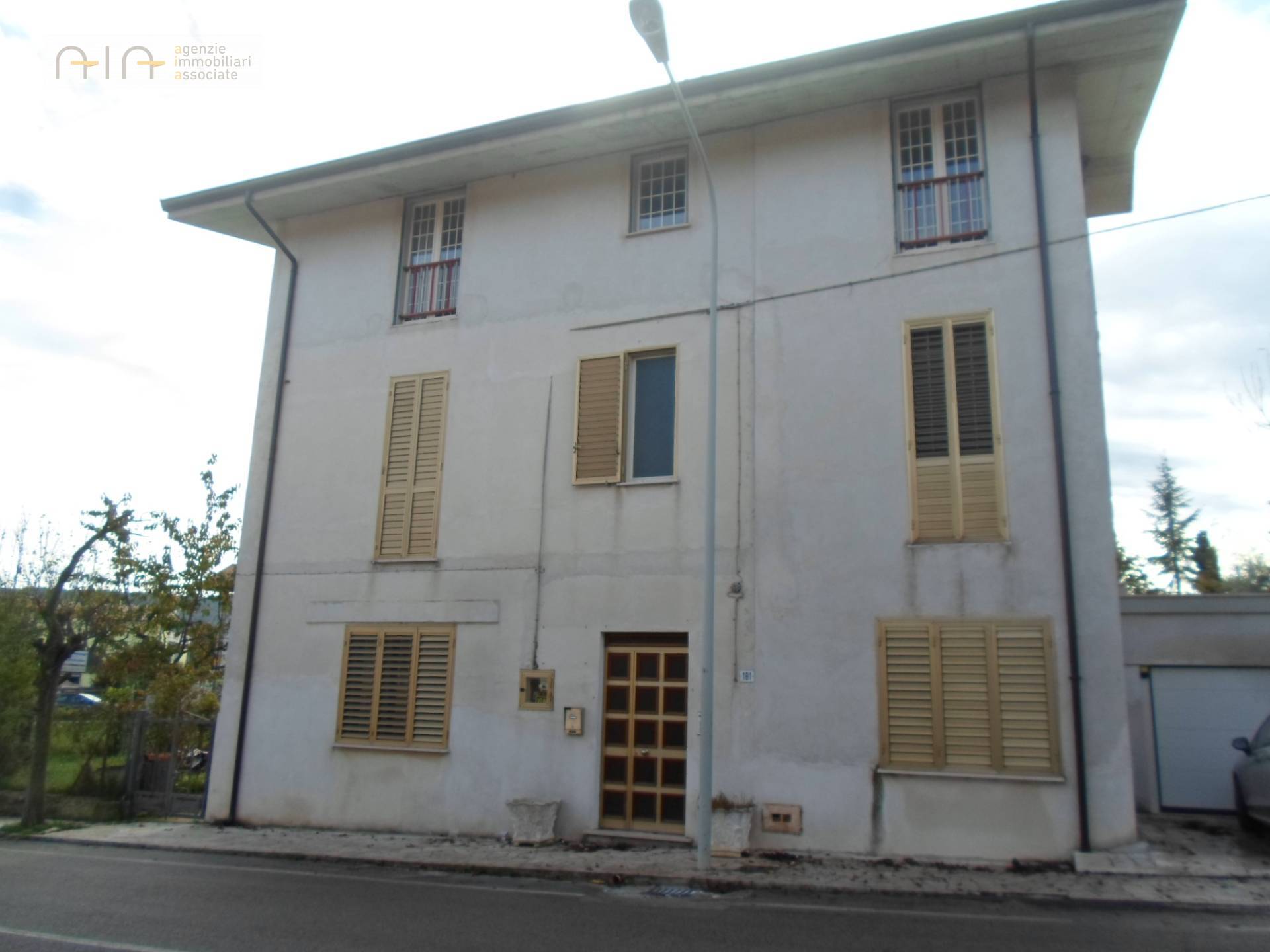 Casa indipendente di 225 mq a Civitella del Tronto