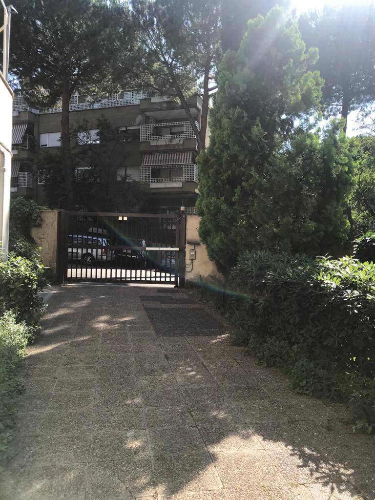  roma affitto quart: vigna clara volpes-case-srl