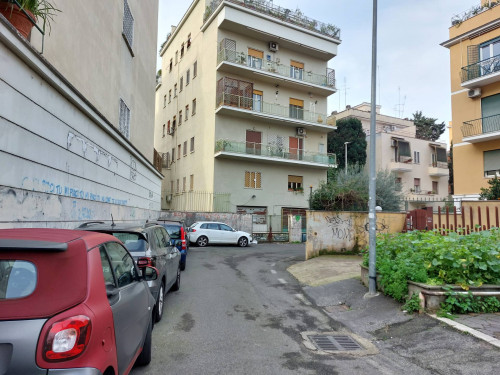 Garage/Box/Posto auto in vendita a Farnesina, Roma (RM)