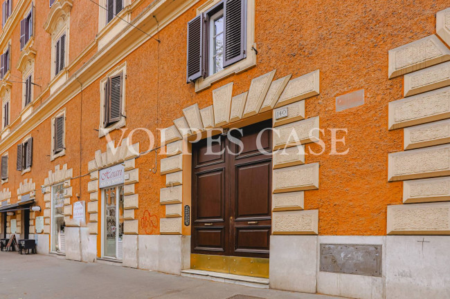 Ufficio in vendita a Trieste, Roma (RM)