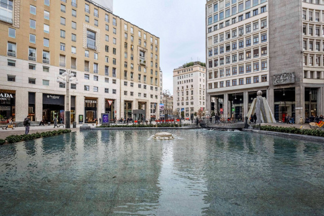 Appartamento in vendita a Centro Storico, Milano (MI)