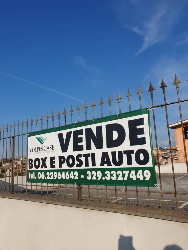 Garage/Box/Posto auto in vendita a Tor Lupara, Fonte Nuova (RM)