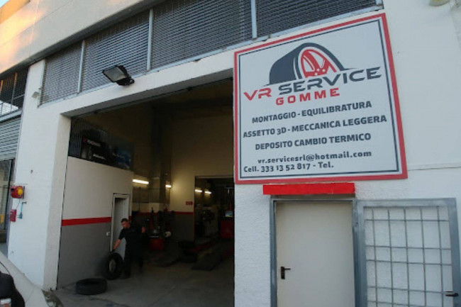 Attività commerciale in vendita a Riano in zona 