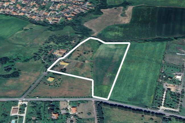 Terreno edificabile in vendita a Anguillara Sabazia in zona