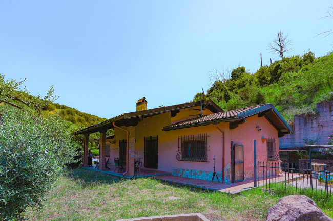 Villa in vendita a Capena in zona 