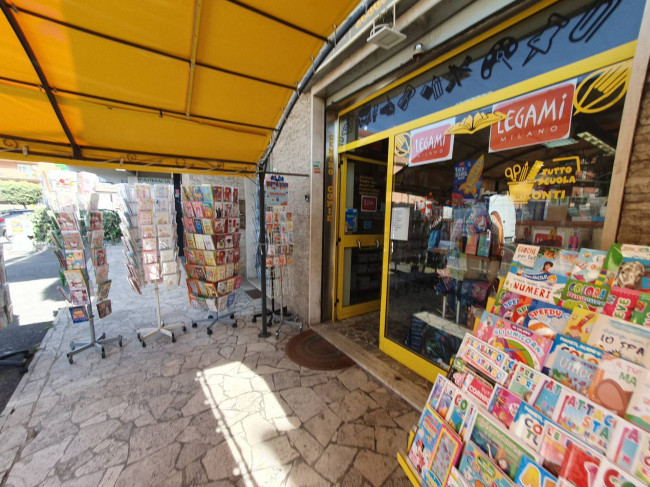 Attività commerciale in vendita a Fonte Nuova in zona Tor Lupara