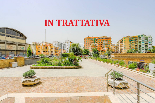 Showroom for rent in Roma in Ostiense area