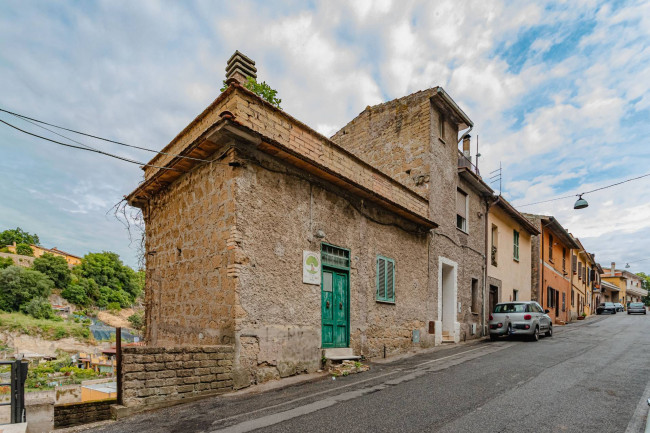 Independent house for sale in Riano in  area
