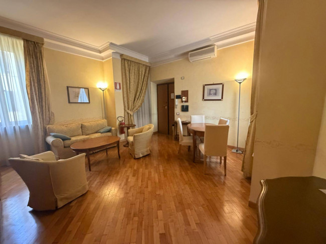 Appartamento in affitto a Roma in zona Furio Camillo