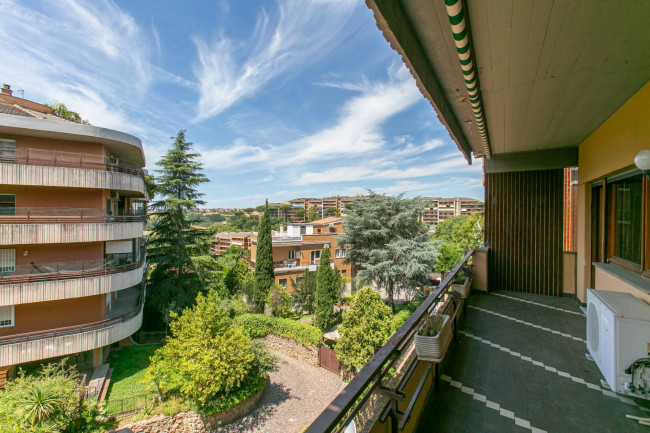 Appartamento in vendita a Roma in zona Cassia