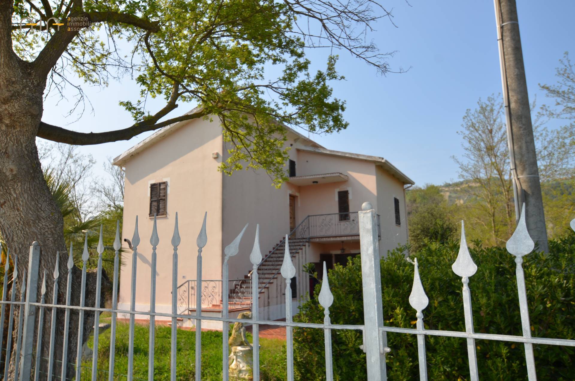 Villa Unifamiliare - Indipendente MONTEFIORE DELL