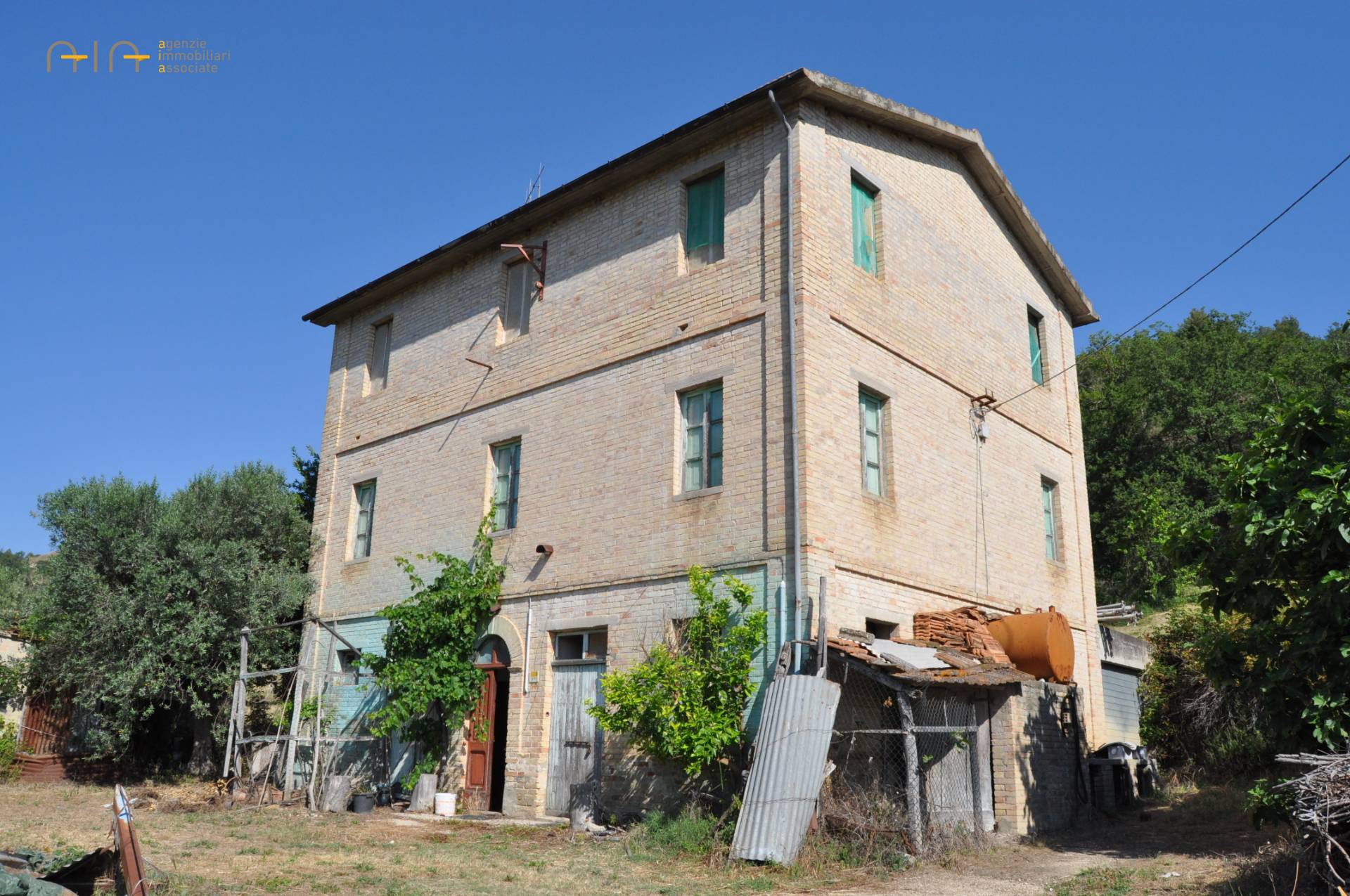 Rustico - Cascina CUPRA MARITTIMA vendita  Collinare (al Di Sopra Della Statale 16)  Abitare Gruppo Immobiliare