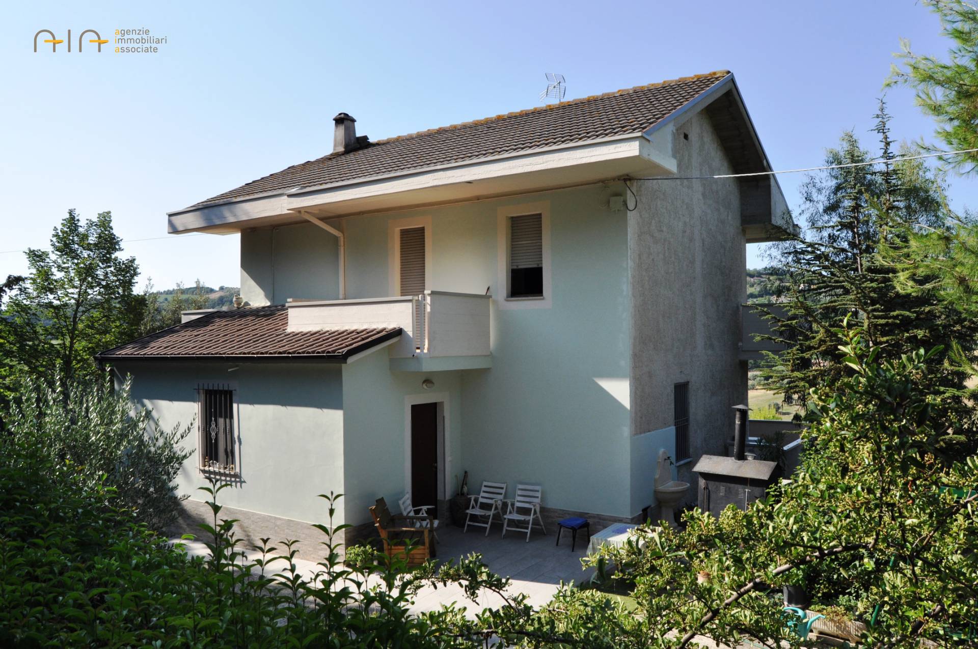 Villa Unifamiliare - Indipendente ACQUAVIVA PICENA vendita  Collinare (esposizione verso monti)  Abitare Gruppo Immobiliare