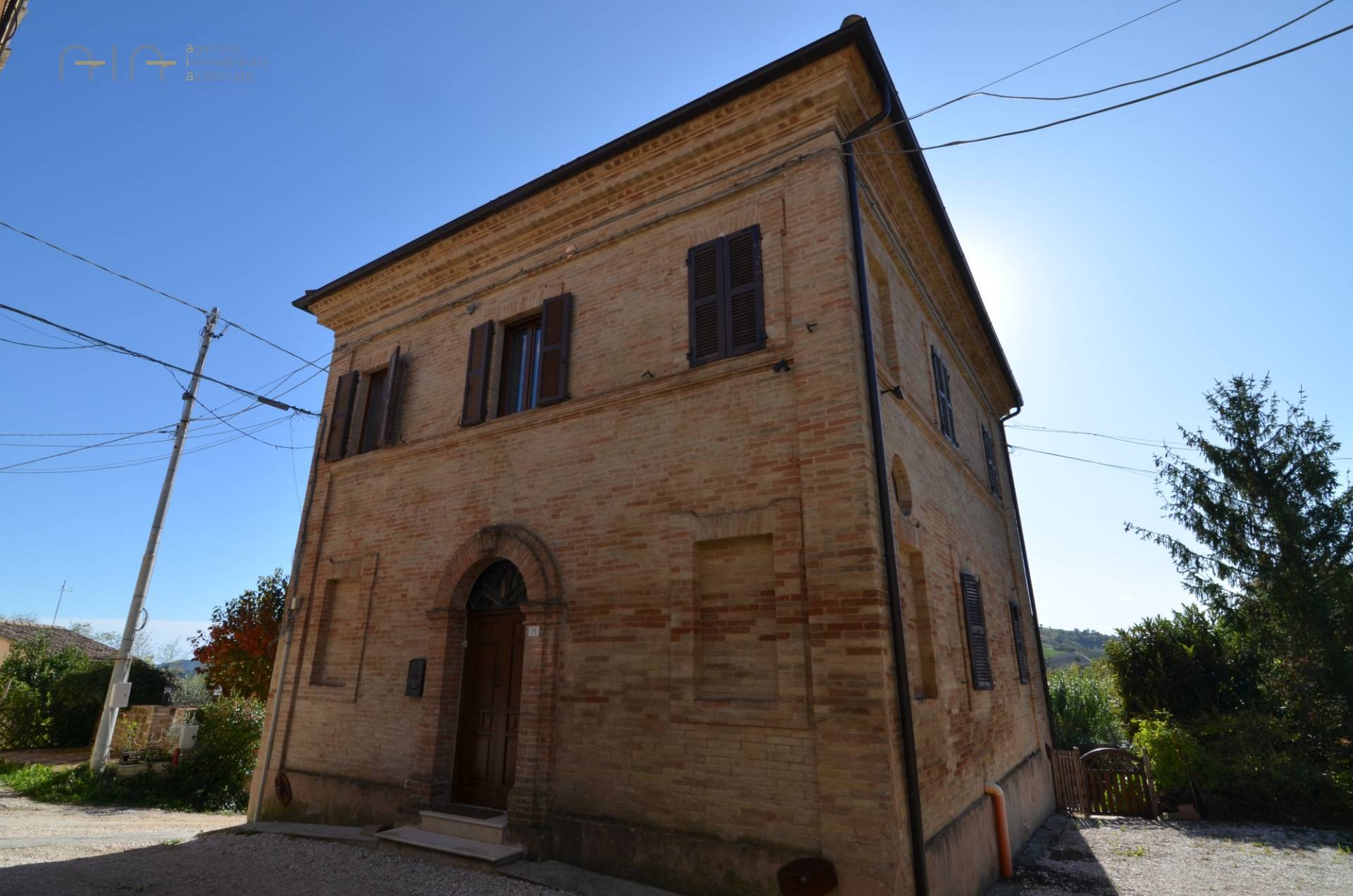 Rustico - Cascina PENNA SAN GIOVANNI vendita    Abitare Gruppo Immobiliare