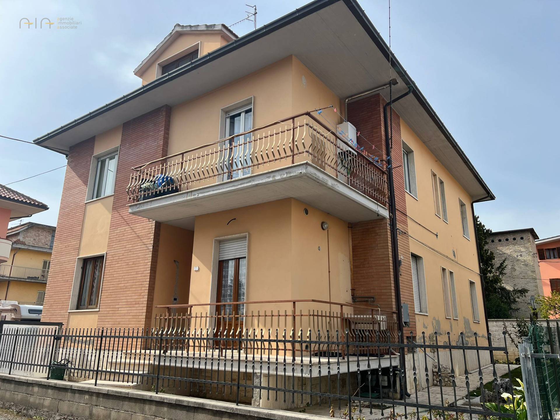 Palazzo in vendita a Colli Del Tronto (AP)