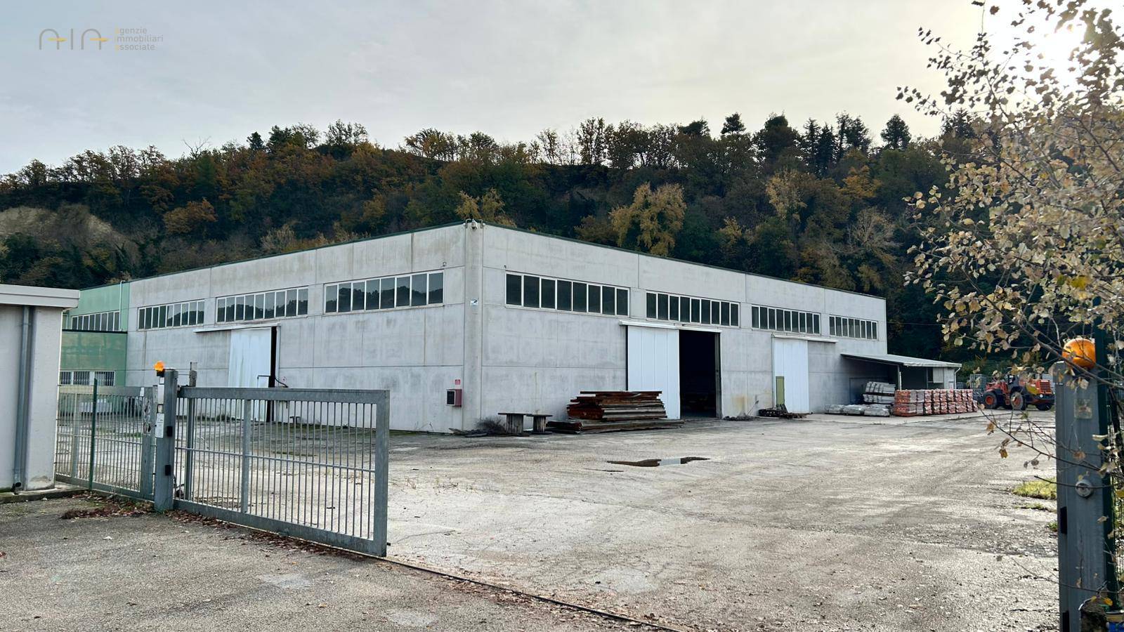 Fondo commerciale in affitto a Ripatransone (AP)