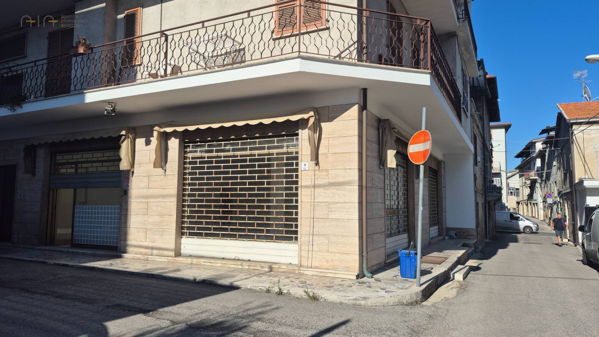 Locale Commerciale