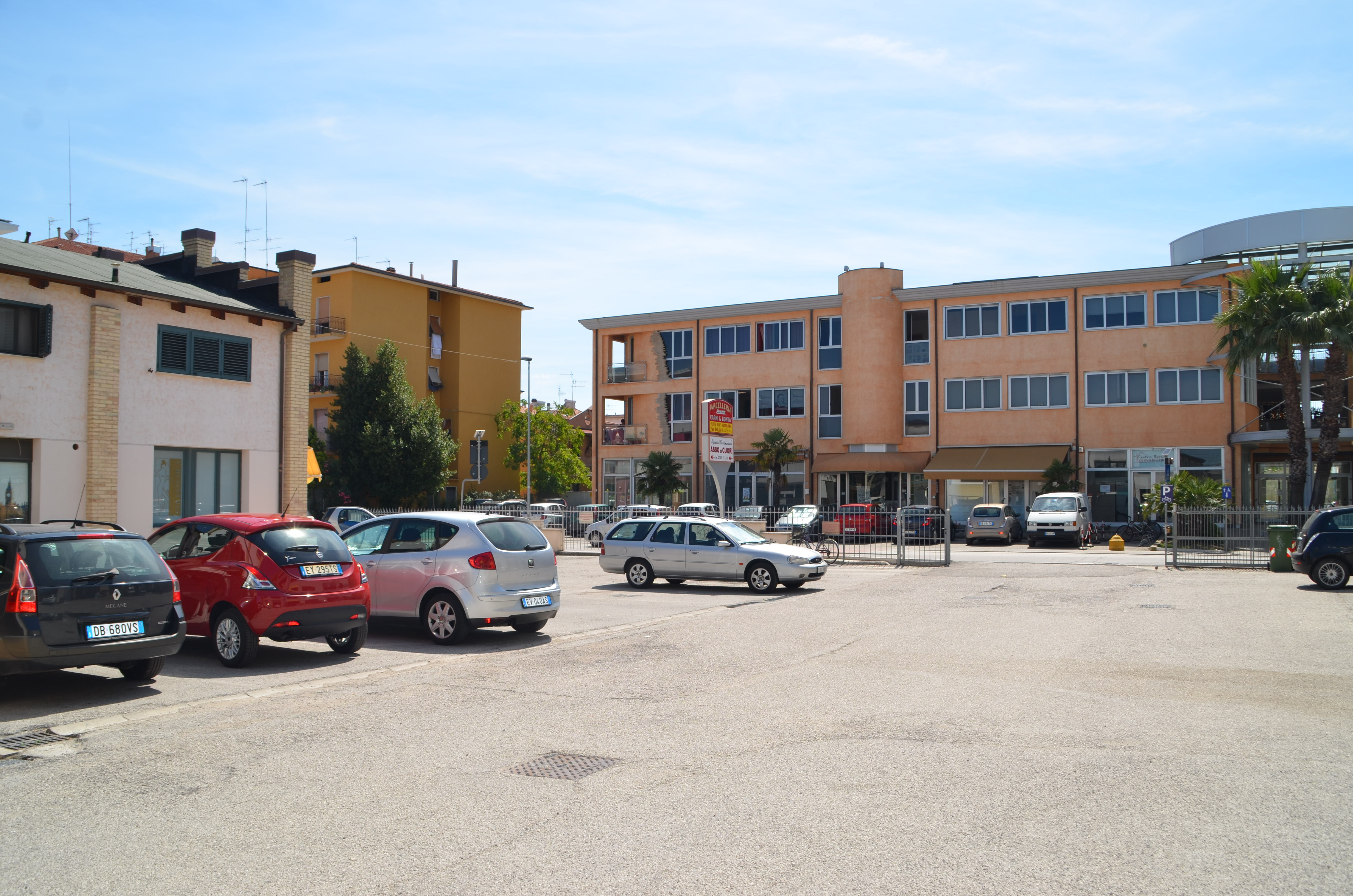 Attività commerciale in affitto a San Benedetto Del Tronto (AP)