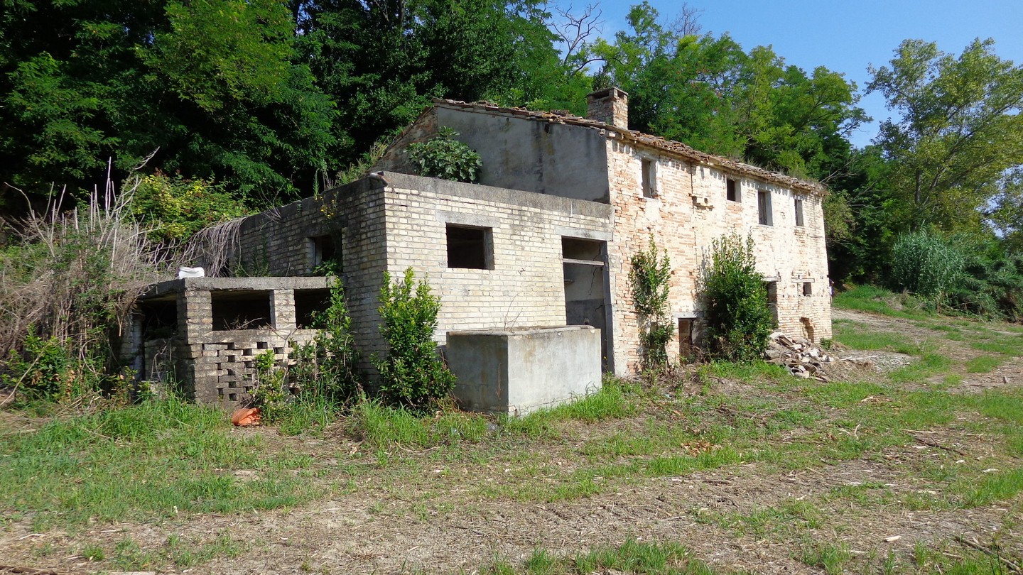 Rustico - Cascina PETRITOLI vendita  Zona Collinare  Abitare Gruppo Immobiliare