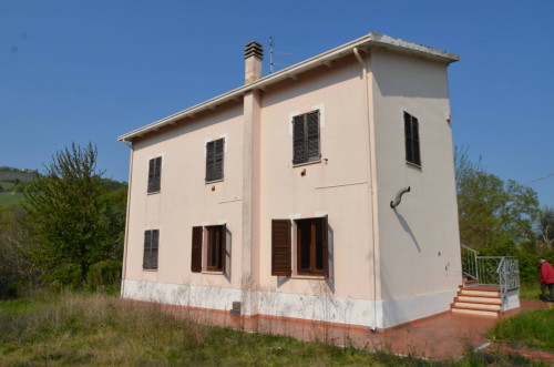 Casa cielo - terra in vendita a Montefiore dell'Aso