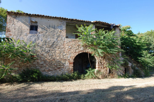 Casale Colonico in vendita a Massignano