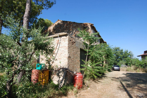 Casale Colonico in vendita a Massignano