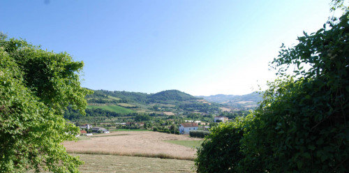 Casale Colonico in vendita a Massignano