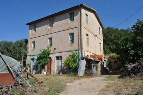 Country House for sale in Cupra Marittima