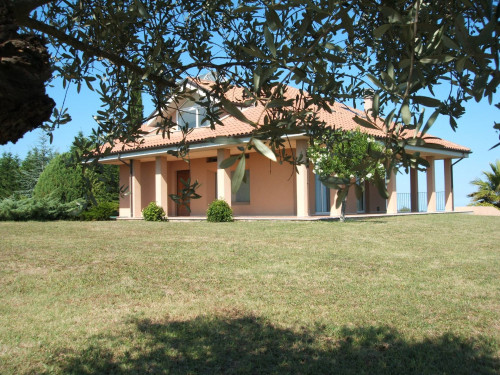 Casa cielo - terra in vendita a Grottammare