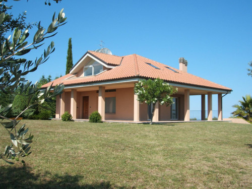 Casa cielo - terra in vendita a Grottammare