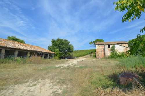 Casale Colonico in vendita a Spinetoli