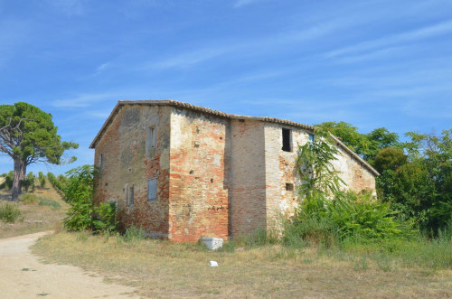 Casale Colonico in vendita a Spinetoli