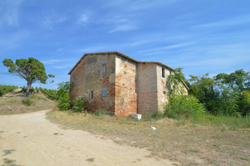 Casale Colonico in vendita a Spinetoli