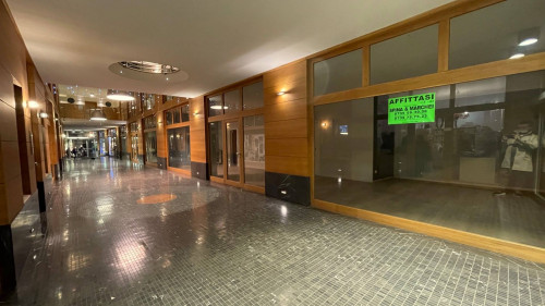 Locale Commerciale in affitto a San Benedetto del Tronto