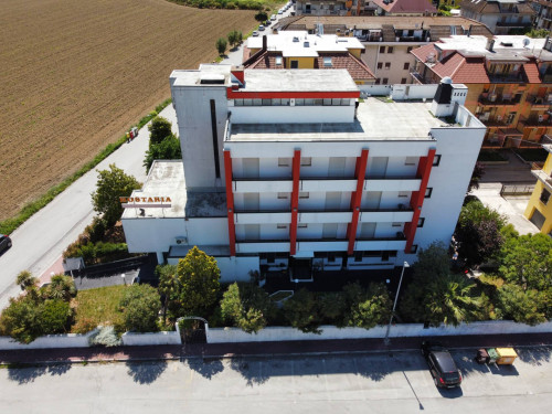 Albergo/Hotel in vendita a Centobuchi, Monteprandone (AP)