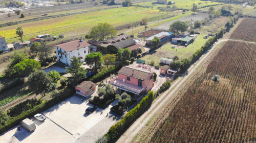 Casa cielo - terra in vendita a Controguerra