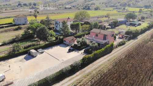 Casa cielo - terra in vendita a Controguerra