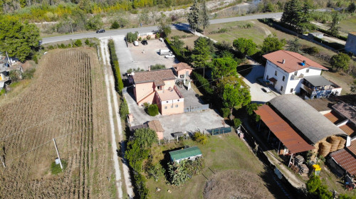 Casa cielo - terra in vendita a Controguerra