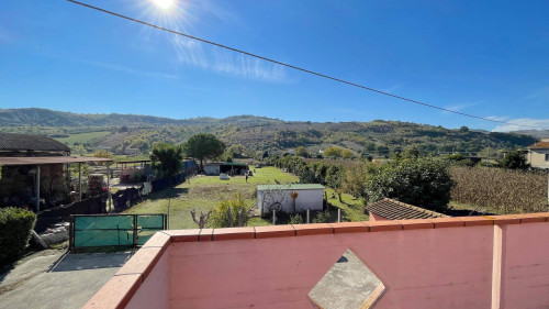 Casa cielo - terra in vendita a Controguerra