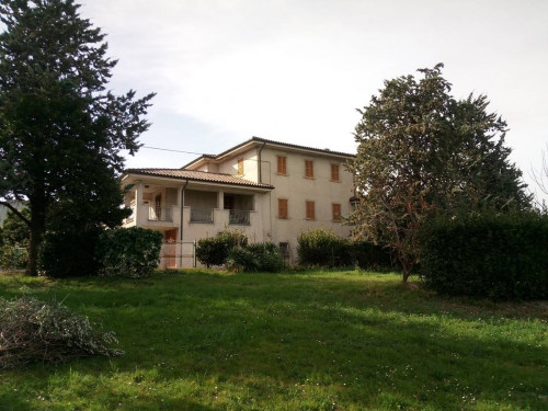 Villa singola in Vendita a Cingoli