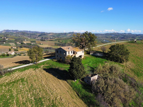 Casale Colonico in vendita a Offida