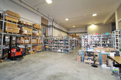 Edificio Industriale / Artigianale in affitto a San Benedetto del Tronto